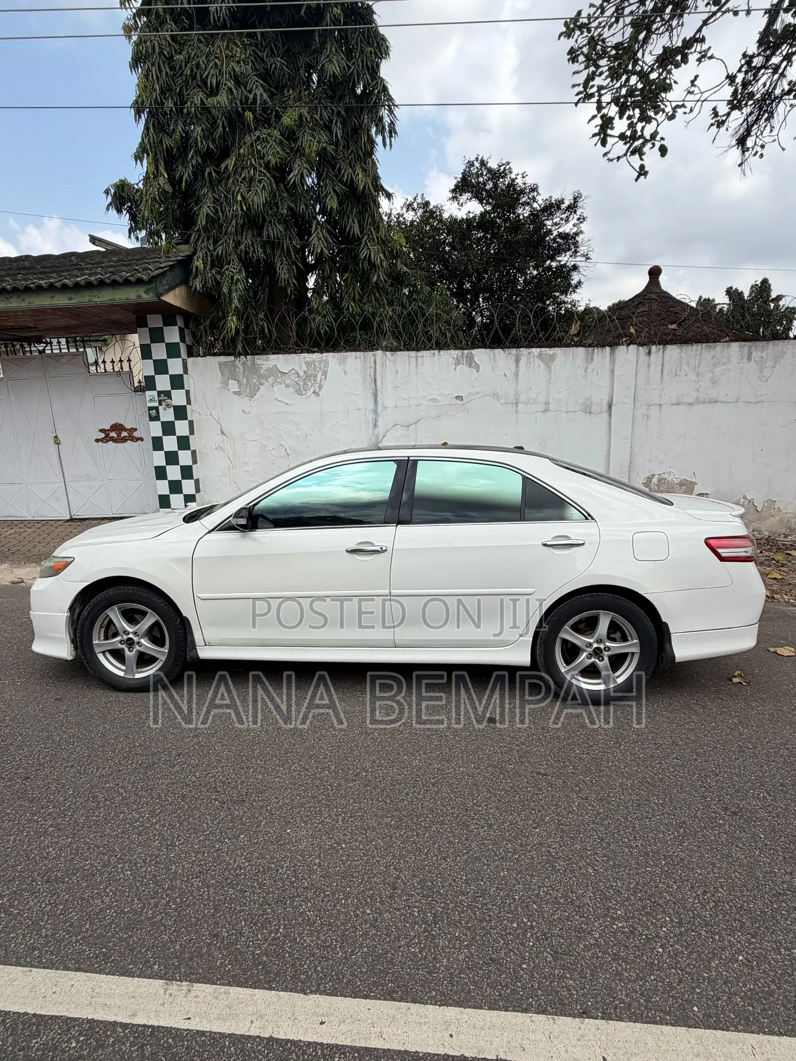Toyota Camry SE 4dr Sedan (2.5L 4cyl 6A) 2011 White
