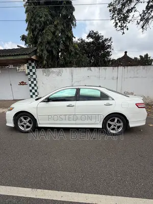 Toyota Camry SE 4dr Sedan (2.5L 4cyl 6A) 2011 White
