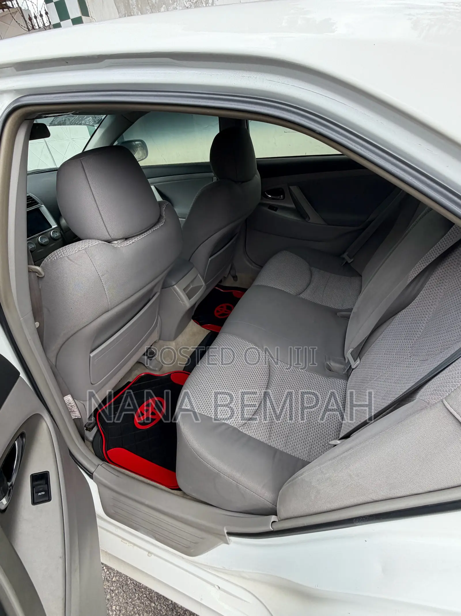 Toyota Camry SE 4dr Sedan (2.5L 4cyl 6A) 2011 White