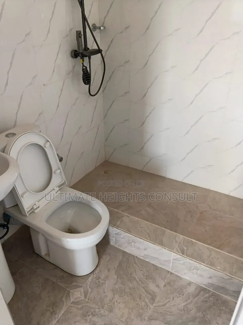 3bdrm House in Anyaa, Last Stop for rent