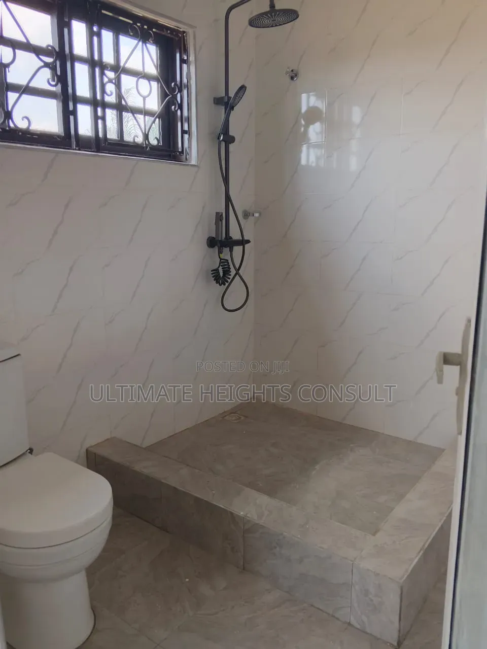 3bdrm House in Anyaa, Last Stop for rent