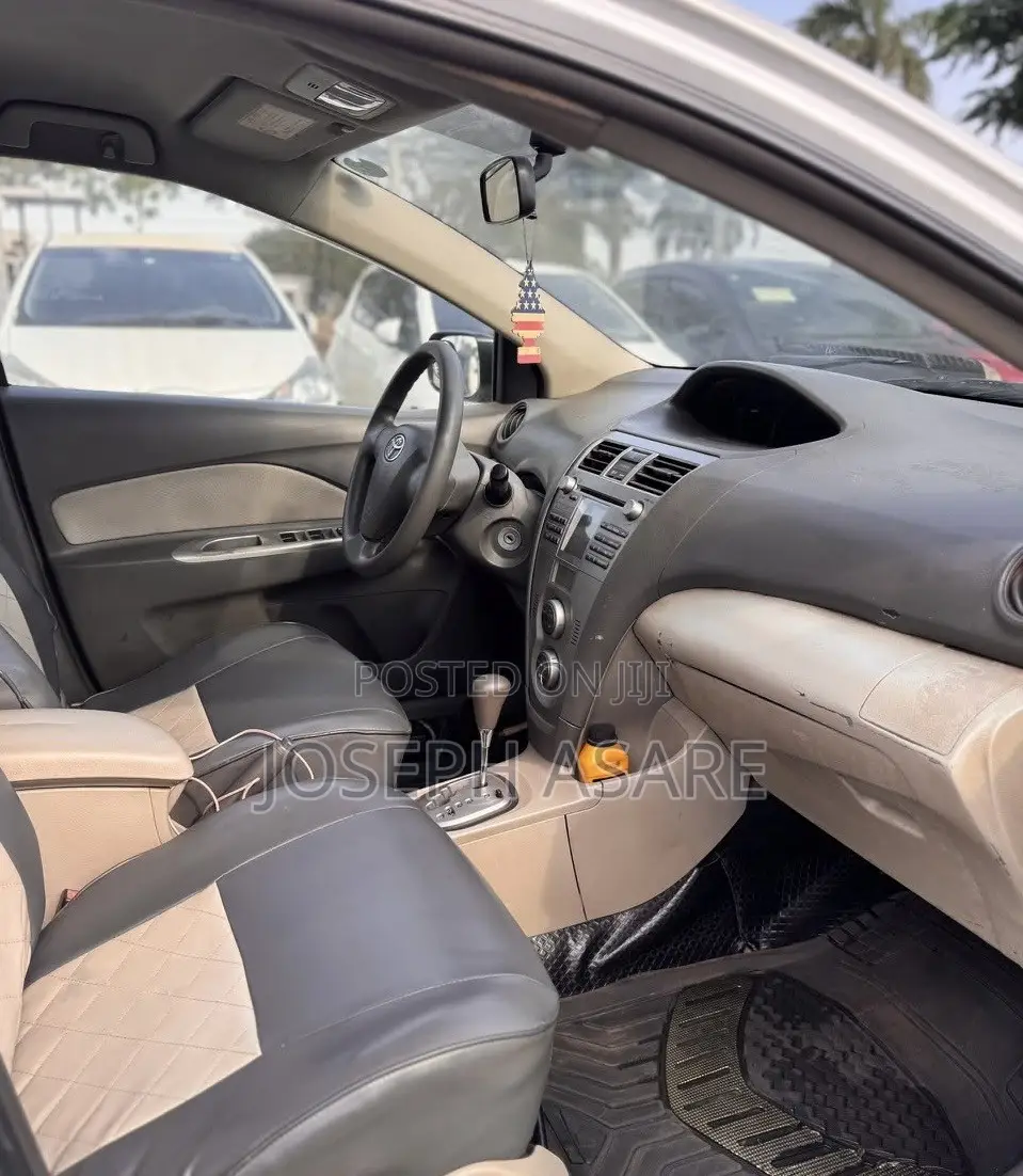 Toyota Belta 2010 White