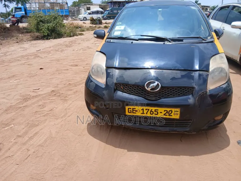 Toyota Vitz 1.0 FWD 3dr 2010 Black