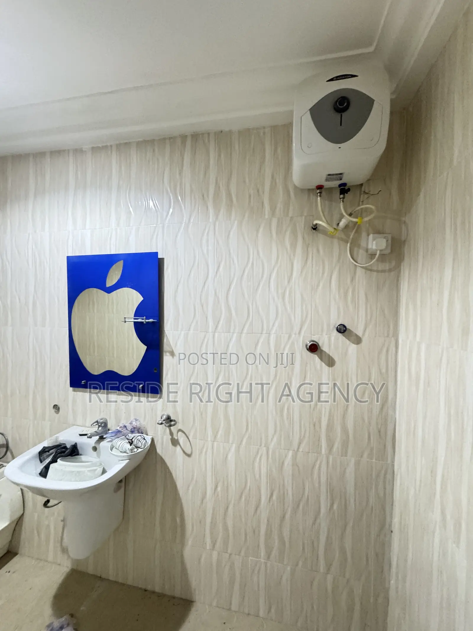 2bdrm Apartment in Resideright, Pokuase for rent