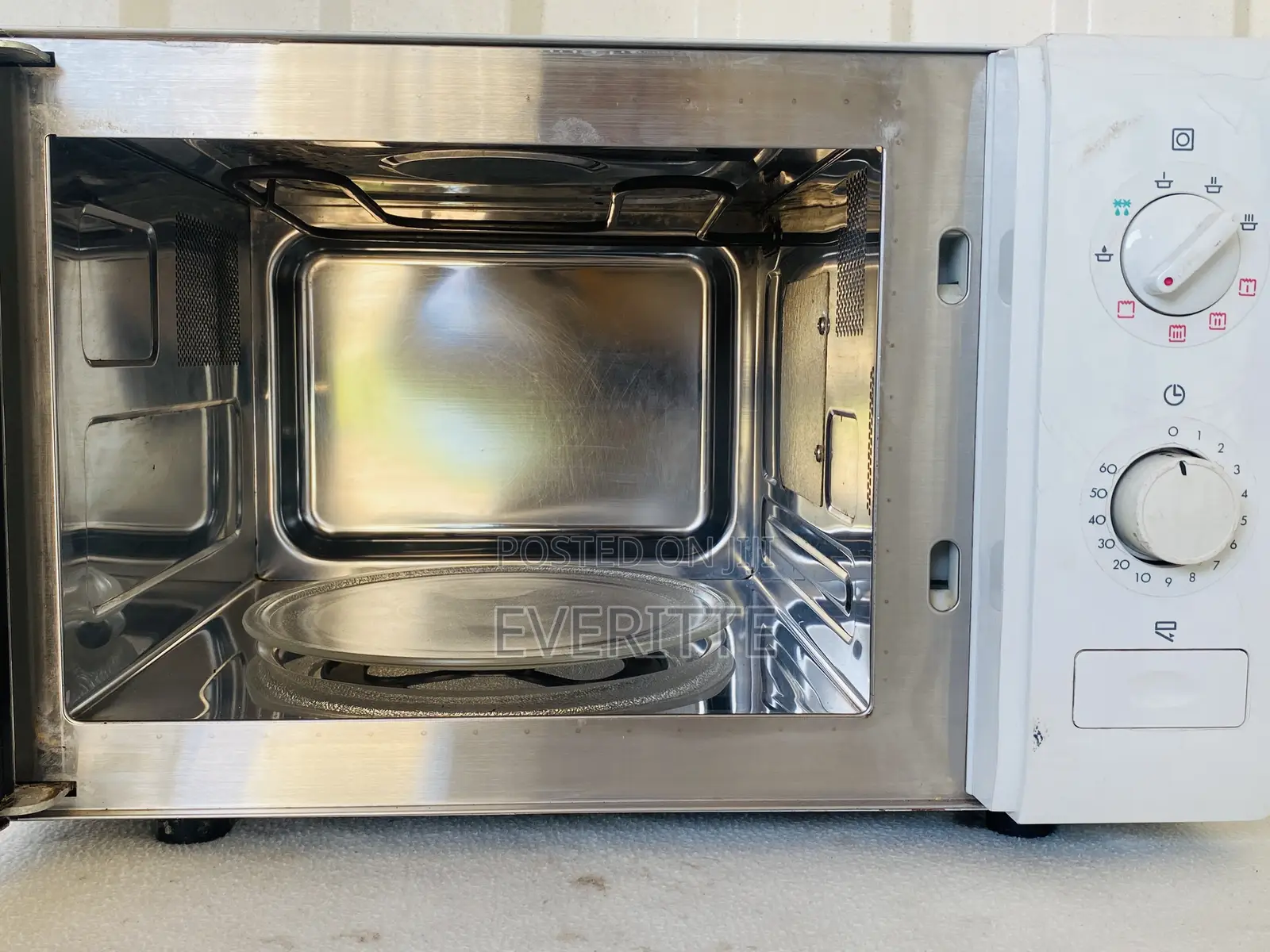 Daewoo Commercial Microwave/Grill Oven