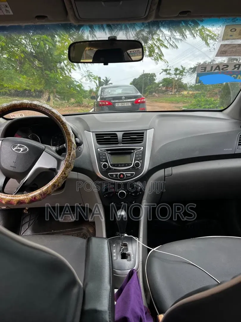Hyundai Accent 2016 Red