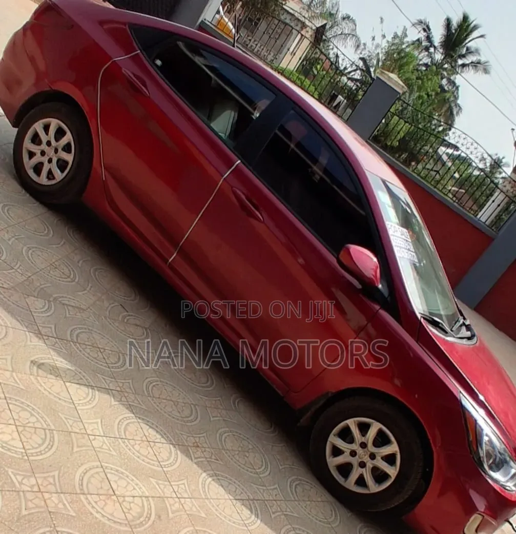 Hyundai Accent 2016 Red