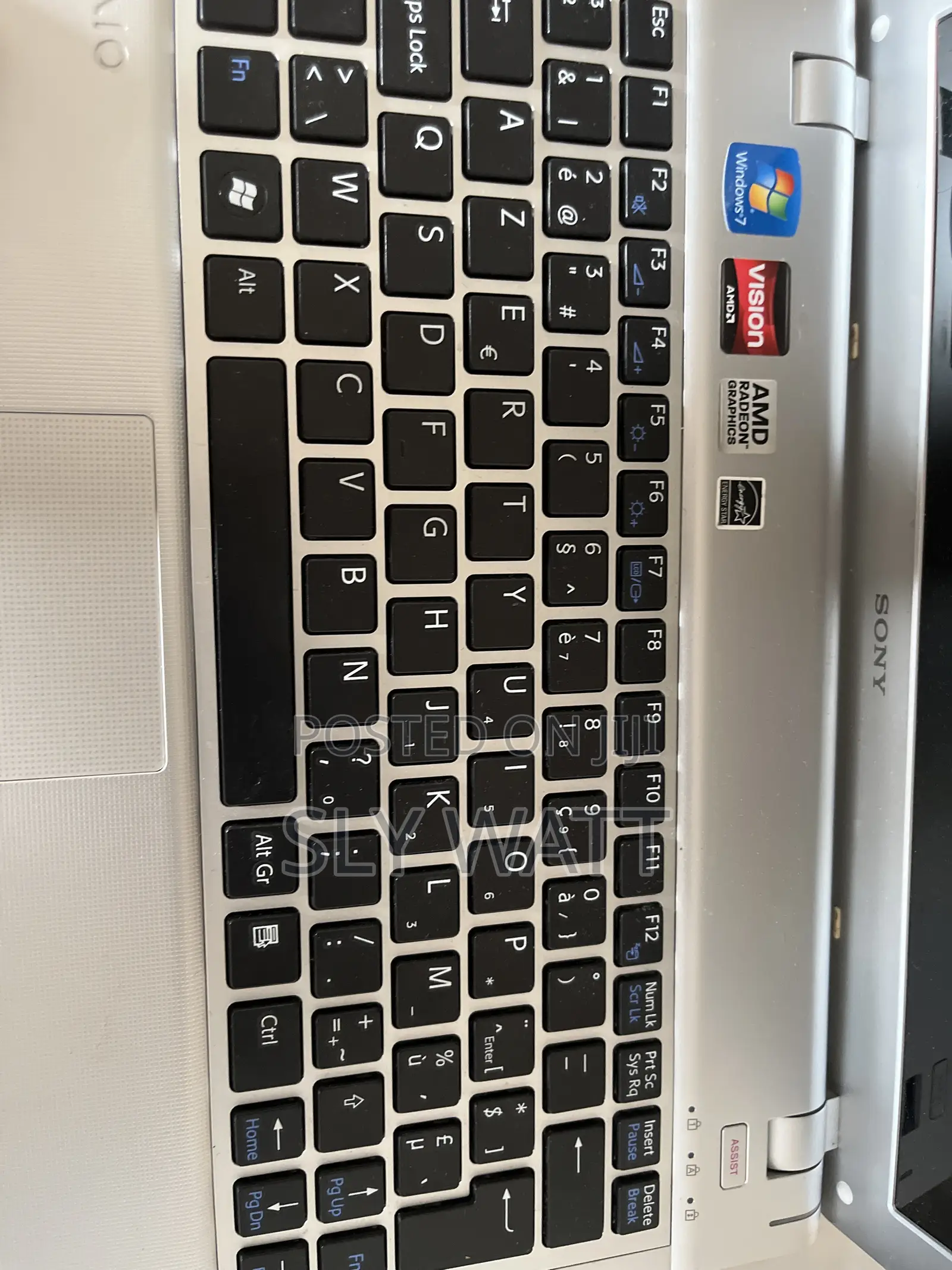 Laptop Sony VAIO VPC-YB2M1E 6GB AMD SSD 128GB