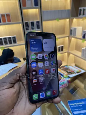 Apple iPhone 13 128 GB Green