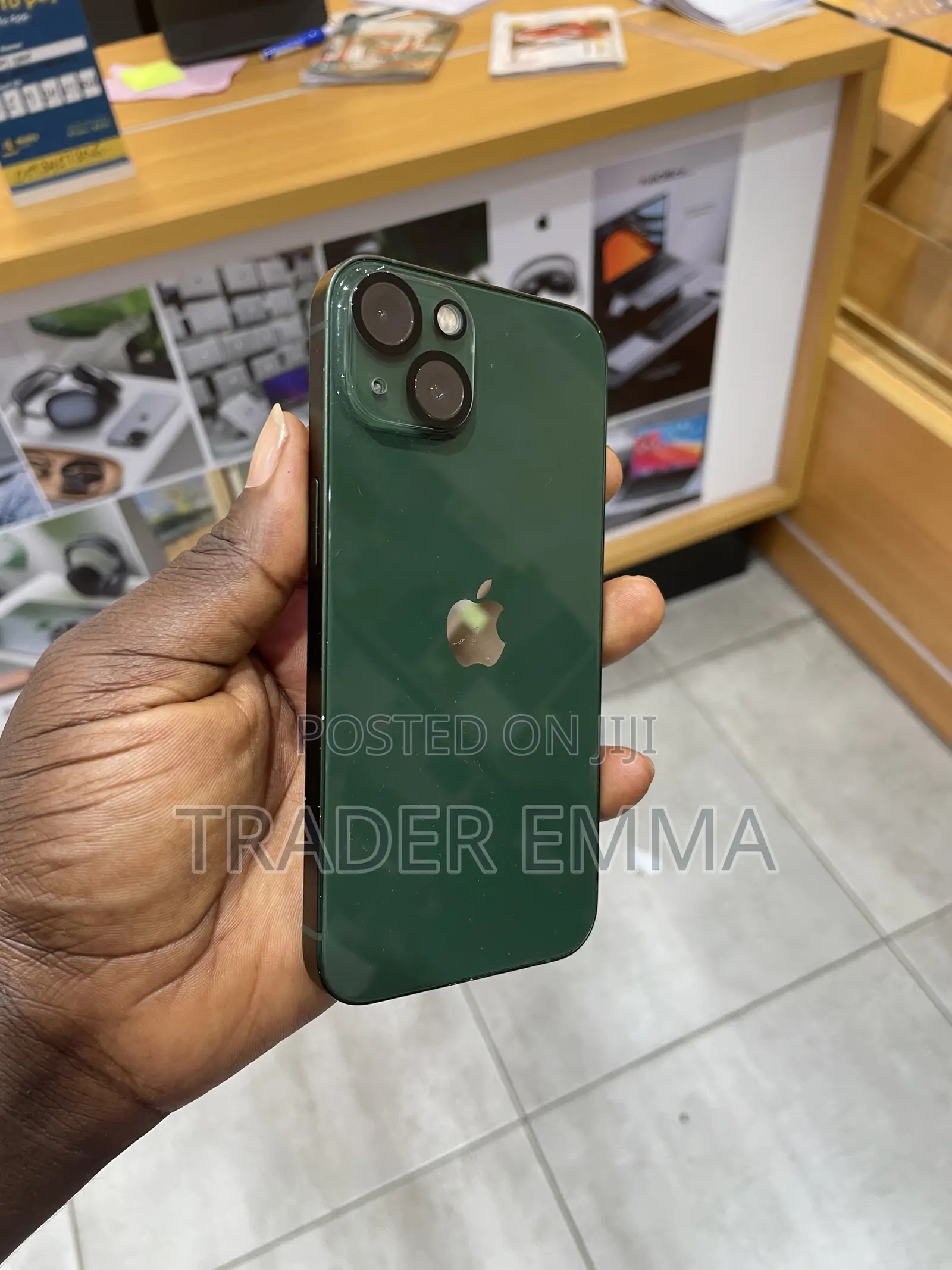 Apple iPhone 13 128 GB Green