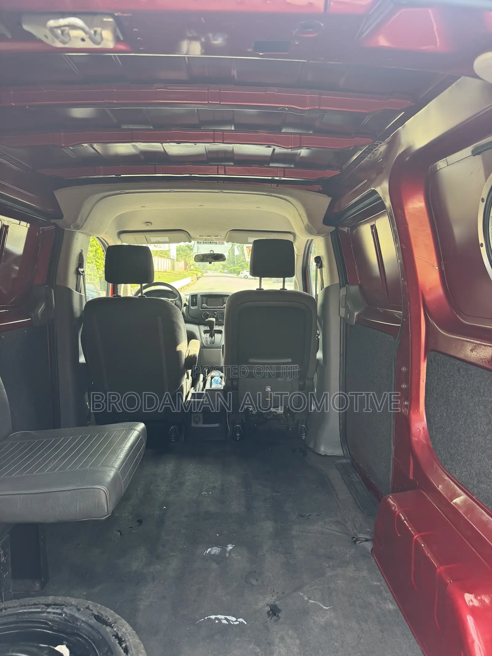 Nissan NV200 SV 2019 Burgundy