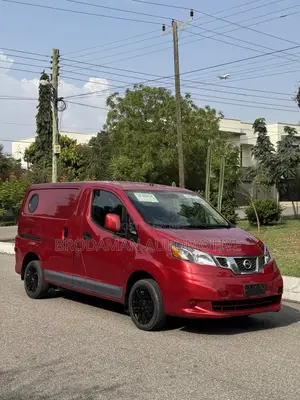 Nissan NV200 SV 2019 Burgundy