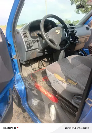 Toyota HiAce 2012 Blue