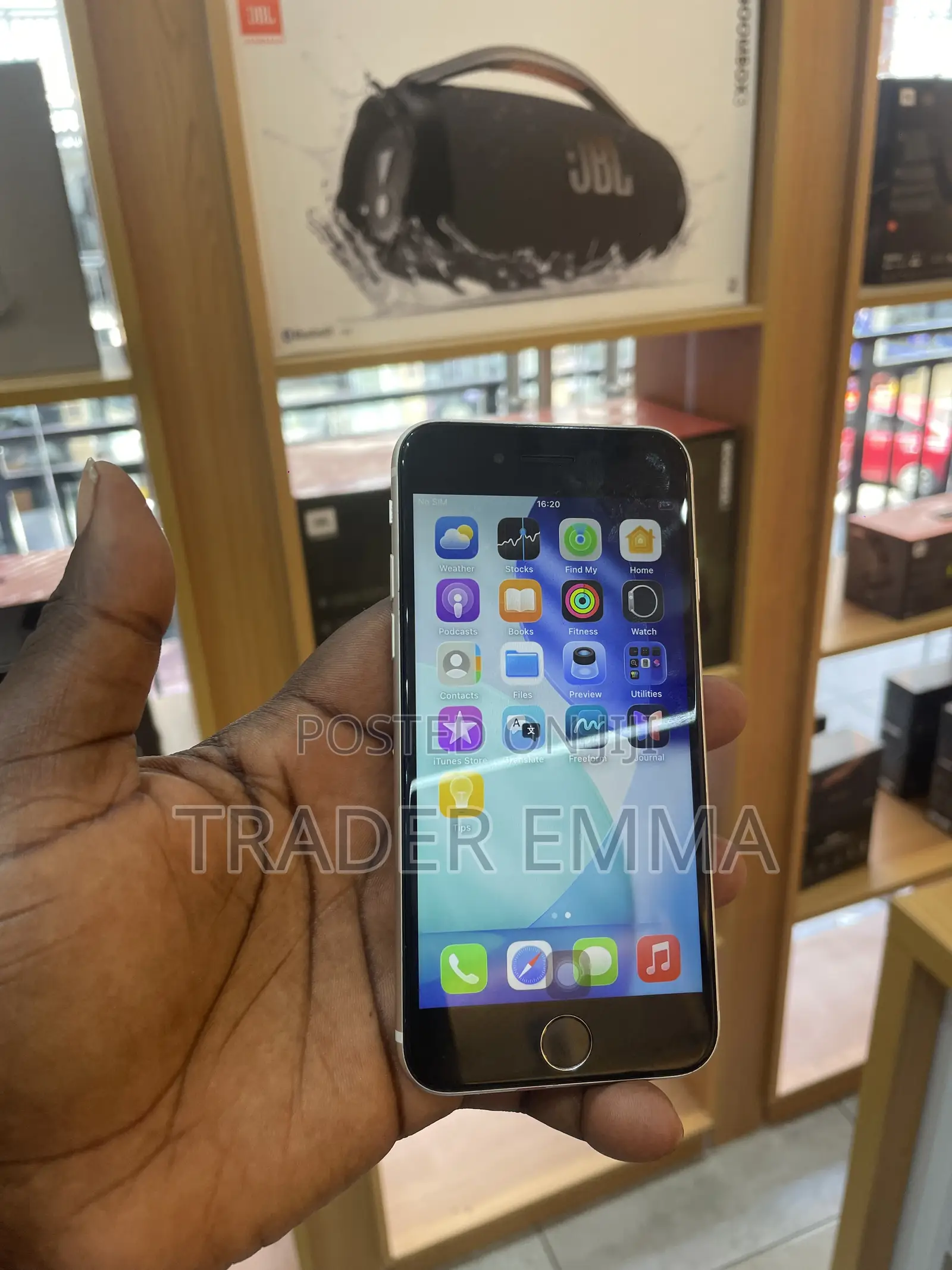 Apple iPhone SE (2022) 64 GB White