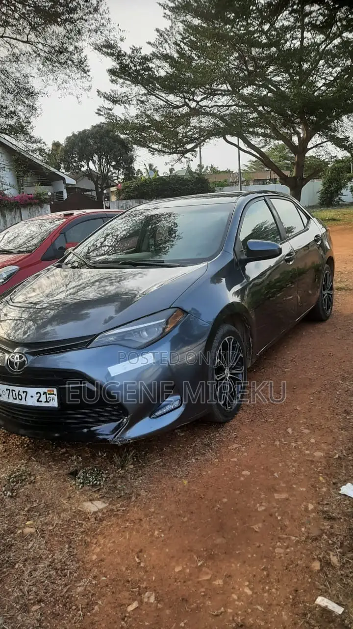 Toyota Corolla 2017 Blue