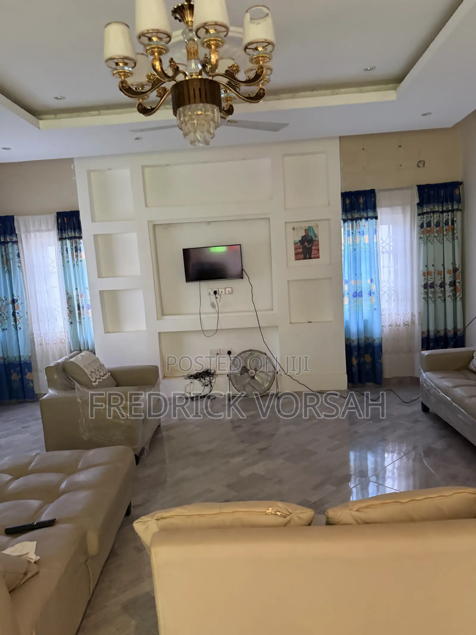 5bdrm Apartment in Dr Roo Villa, Amasaman for rent