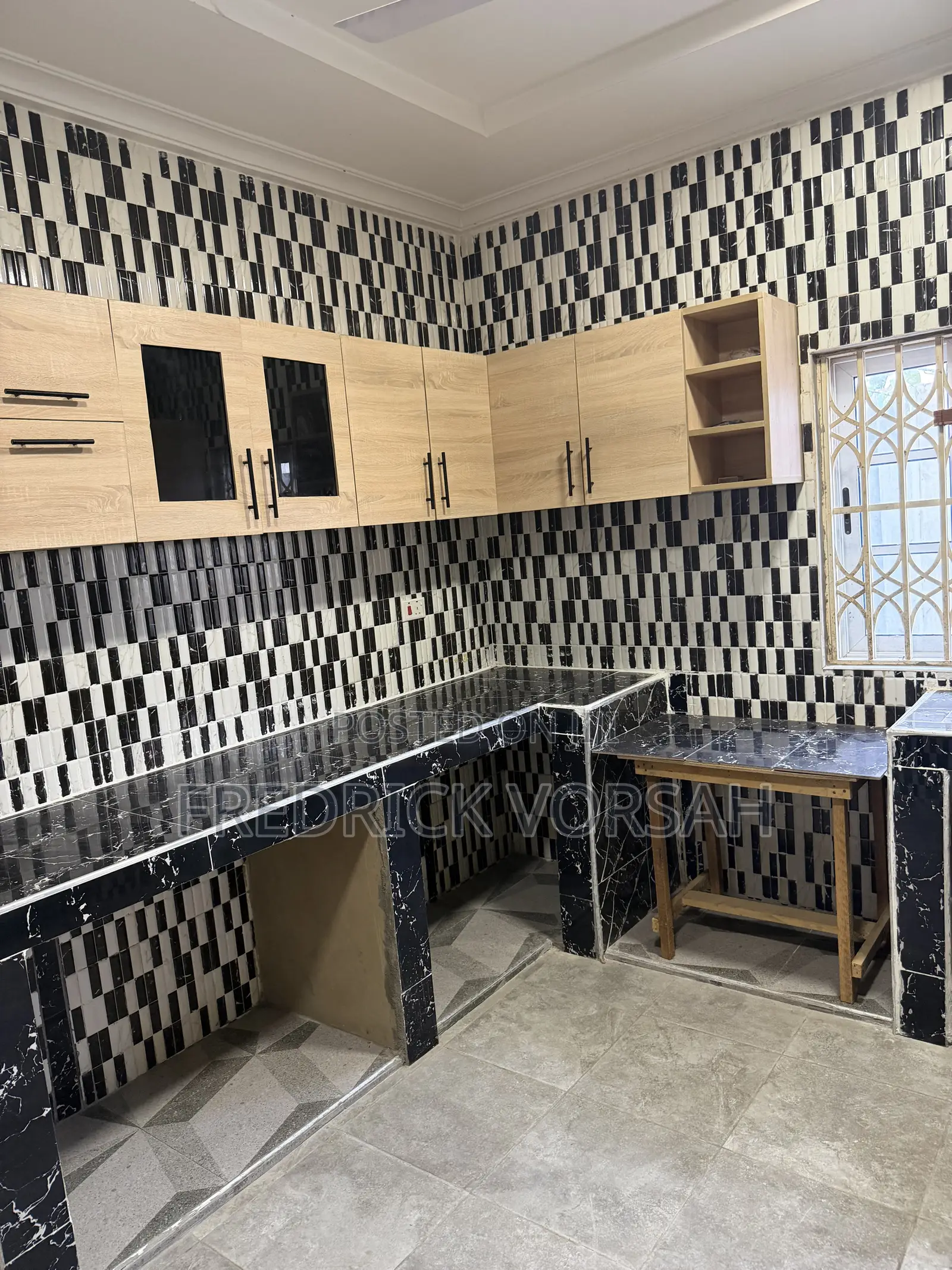 5bdrm Apartment in Dr Roo Villa, Amasaman for rent