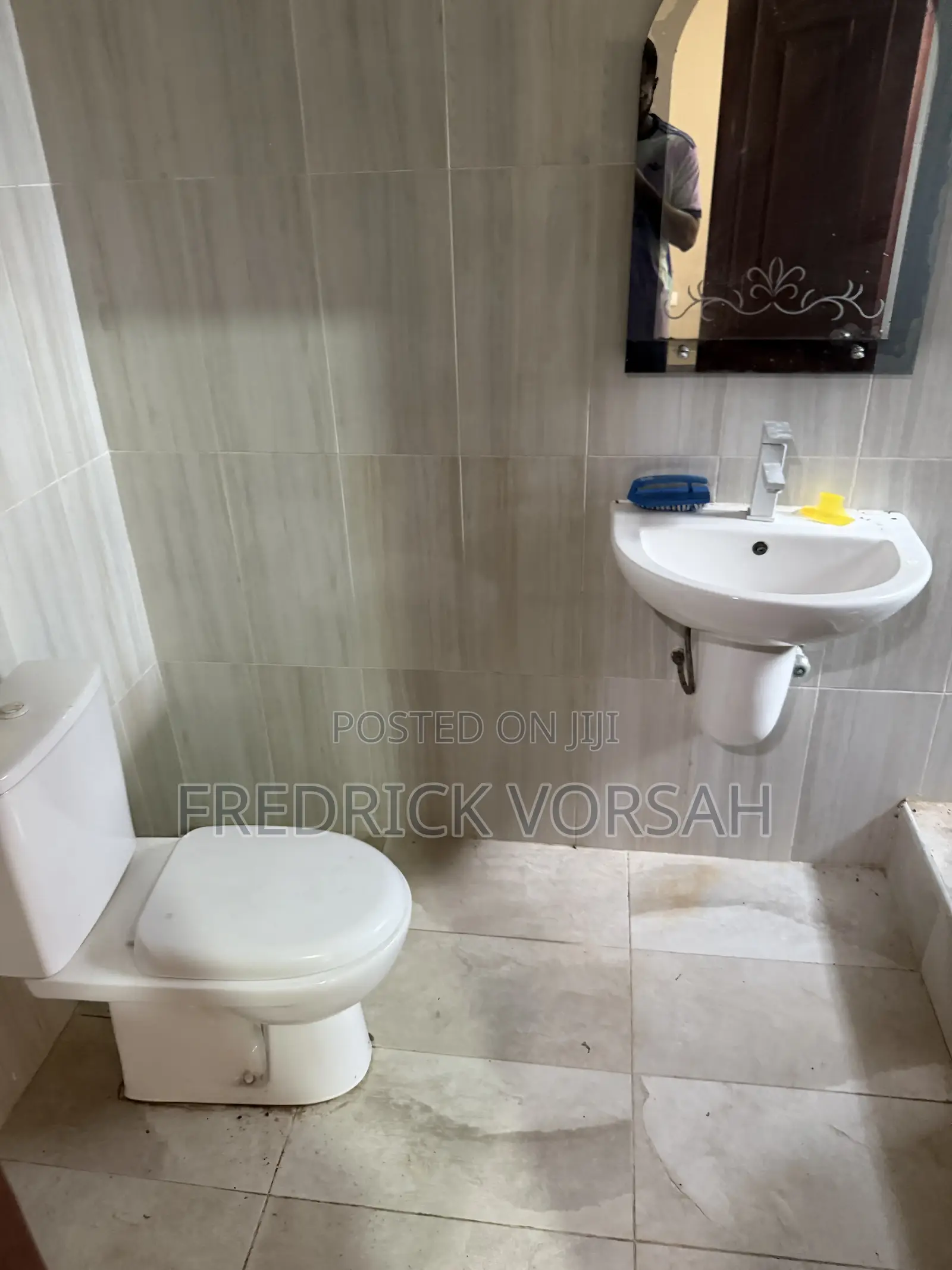 5bdrm Apartment in Dr Roo Villa, Amasaman for rent