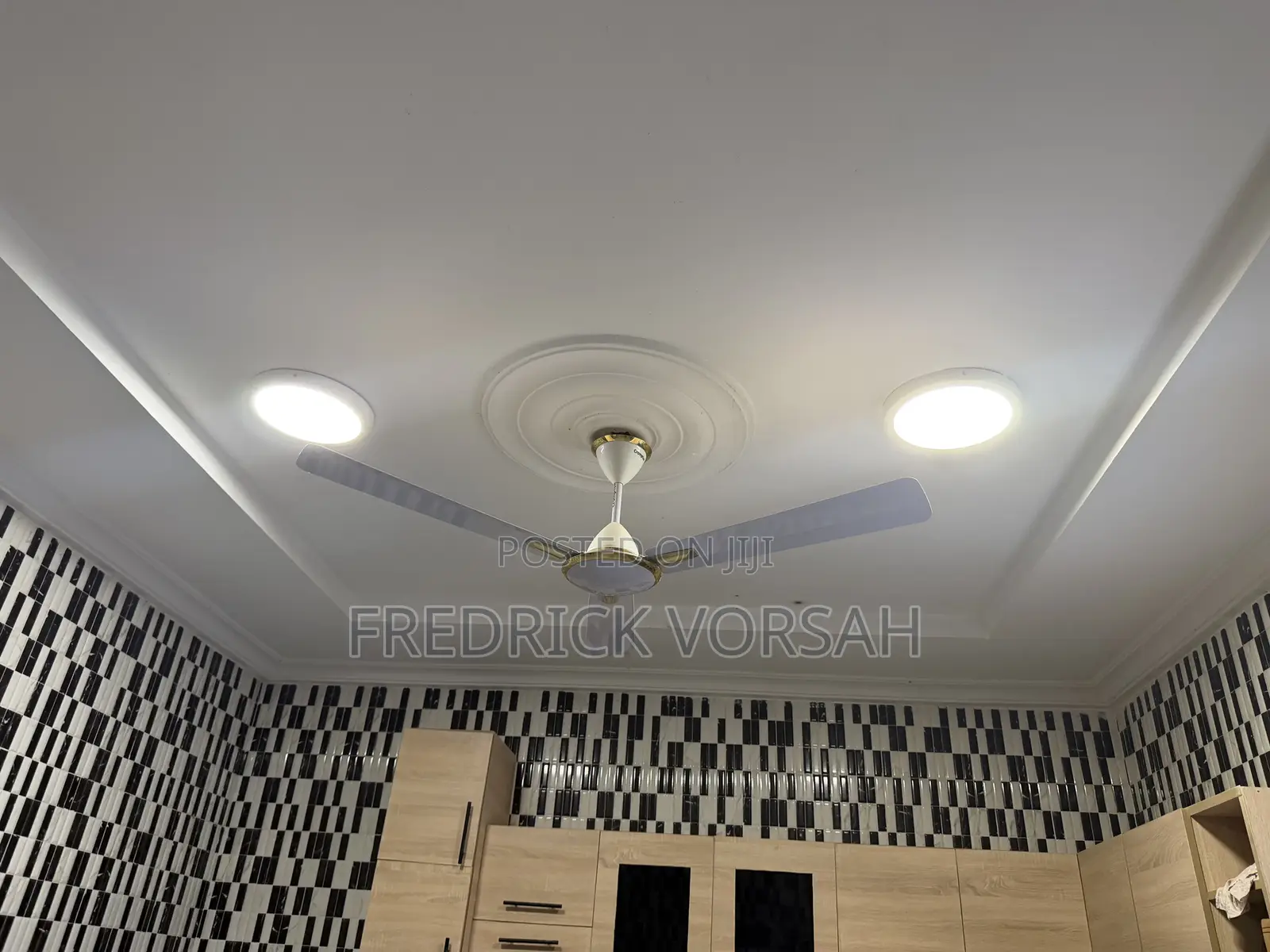 5bdrm Apartment in Dr Roo Villa, Amasaman for rent