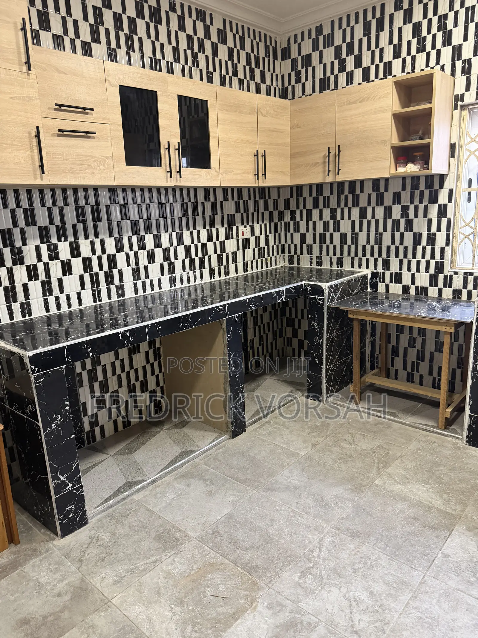 5bdrm Apartment in Dr Roo Villa, Amasaman for rent