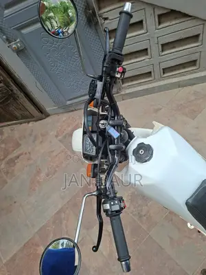 Yamaha 1998 White