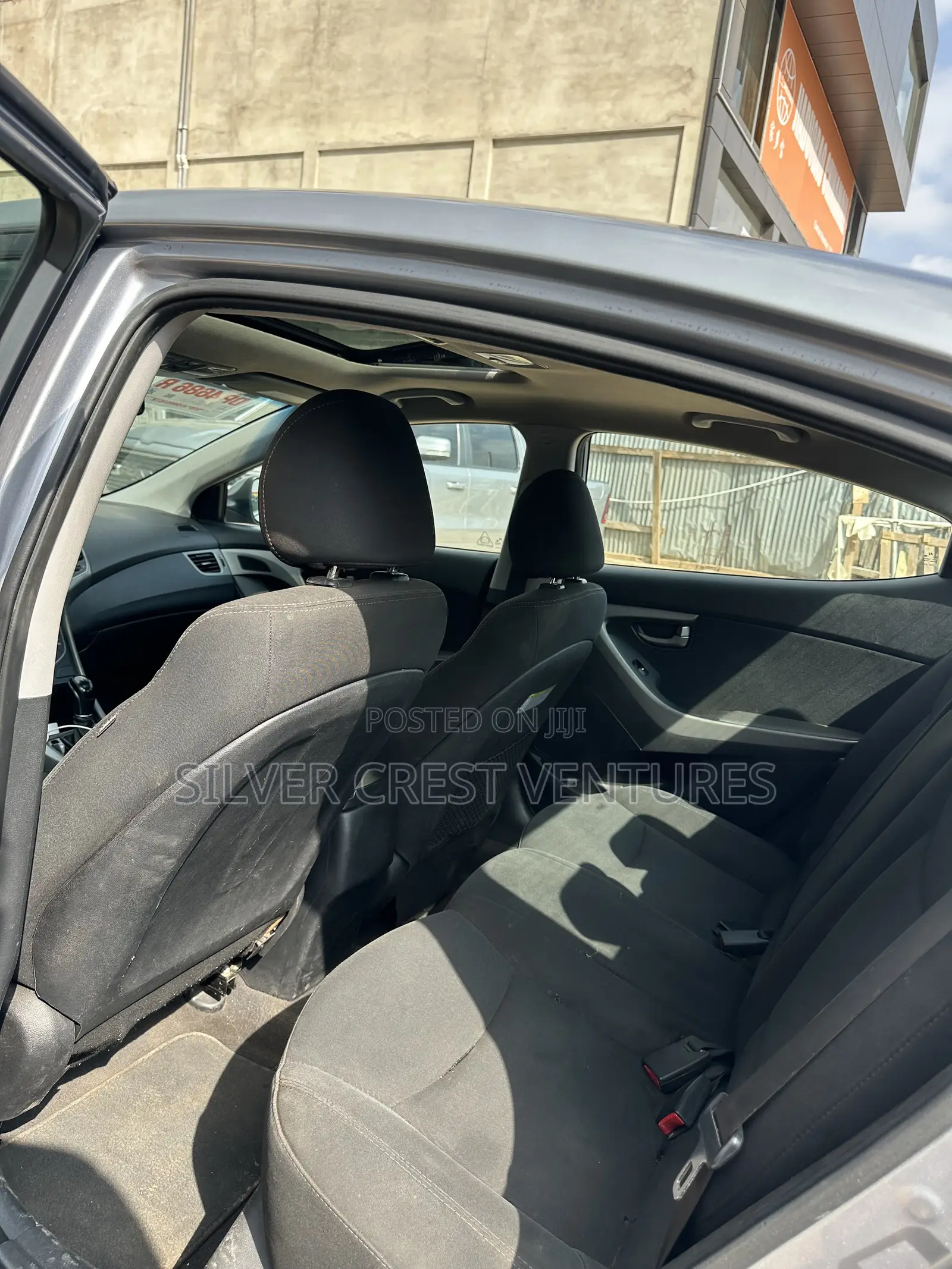 Hyundai Elantra SE 4dr Sedan (1.8L 4cyl 6M) 2015 Gray
