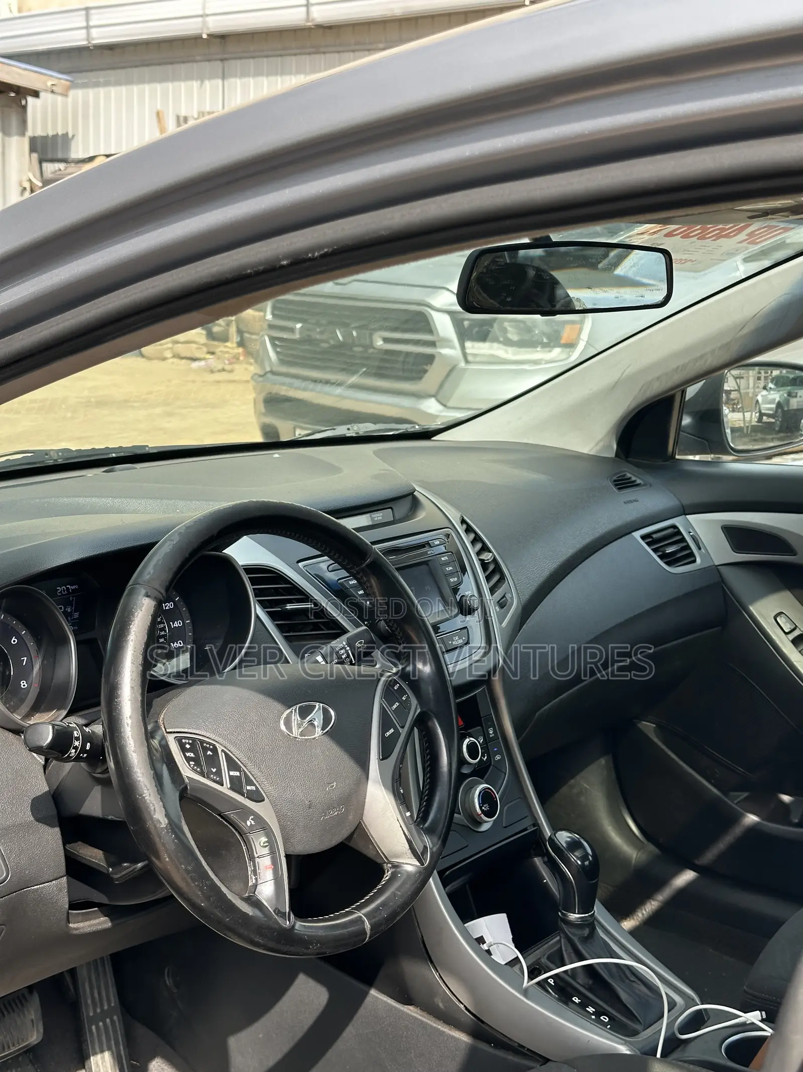 Hyundai Elantra SE 4dr Sedan (1.8L 4cyl 6M) 2015 Gray