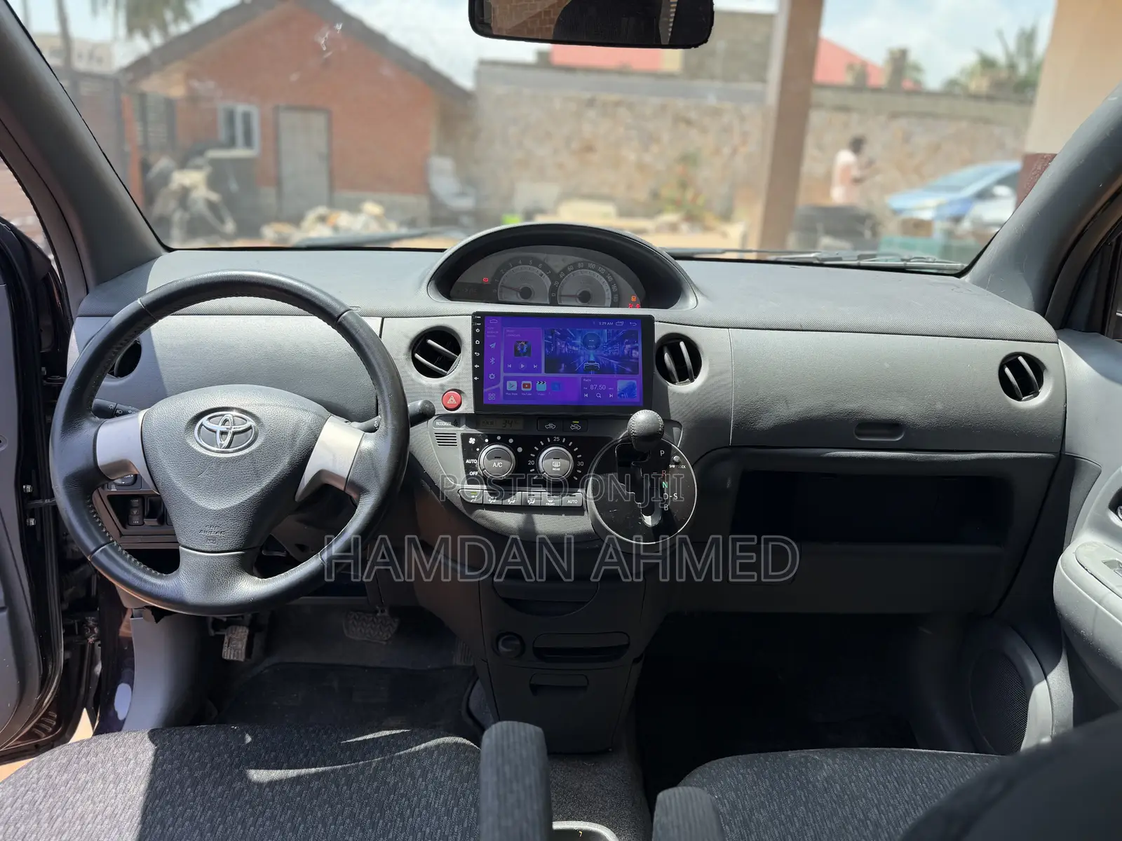 Toyota Sienta 1.5 FWD 2013 Purple