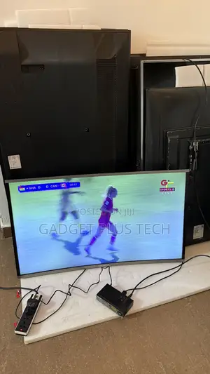 Used 43” Nasco Curve TV