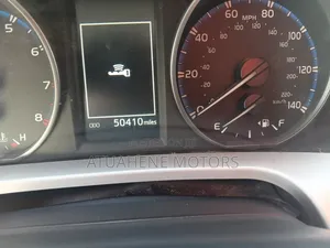 Toyota RAV4 XLE AWD (2.5L 4cyl 6A) 2017 Blue