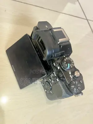 Sony Alpha 7 (ILCE-7) With 50mm Lens