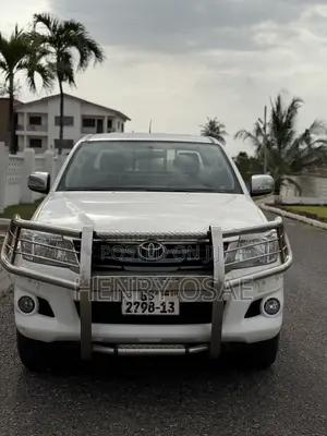 Toyota Hilux 3.0 D-4D 4x4 2013 White