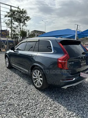 Volvo XC90 T6 Momentum AWD 2018 Gray