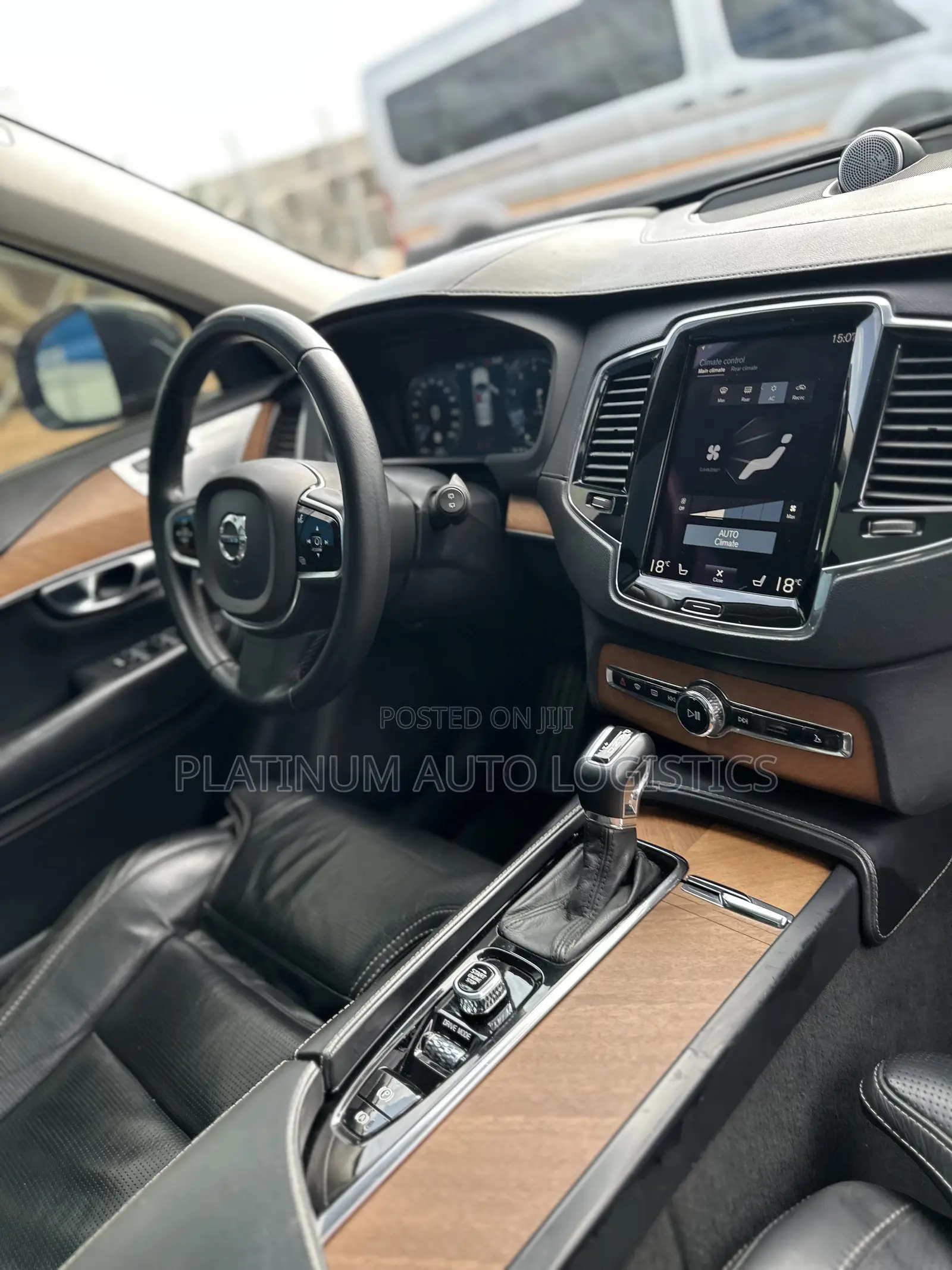 Volvo XC90 T6 Momentum AWD 2018 Gray