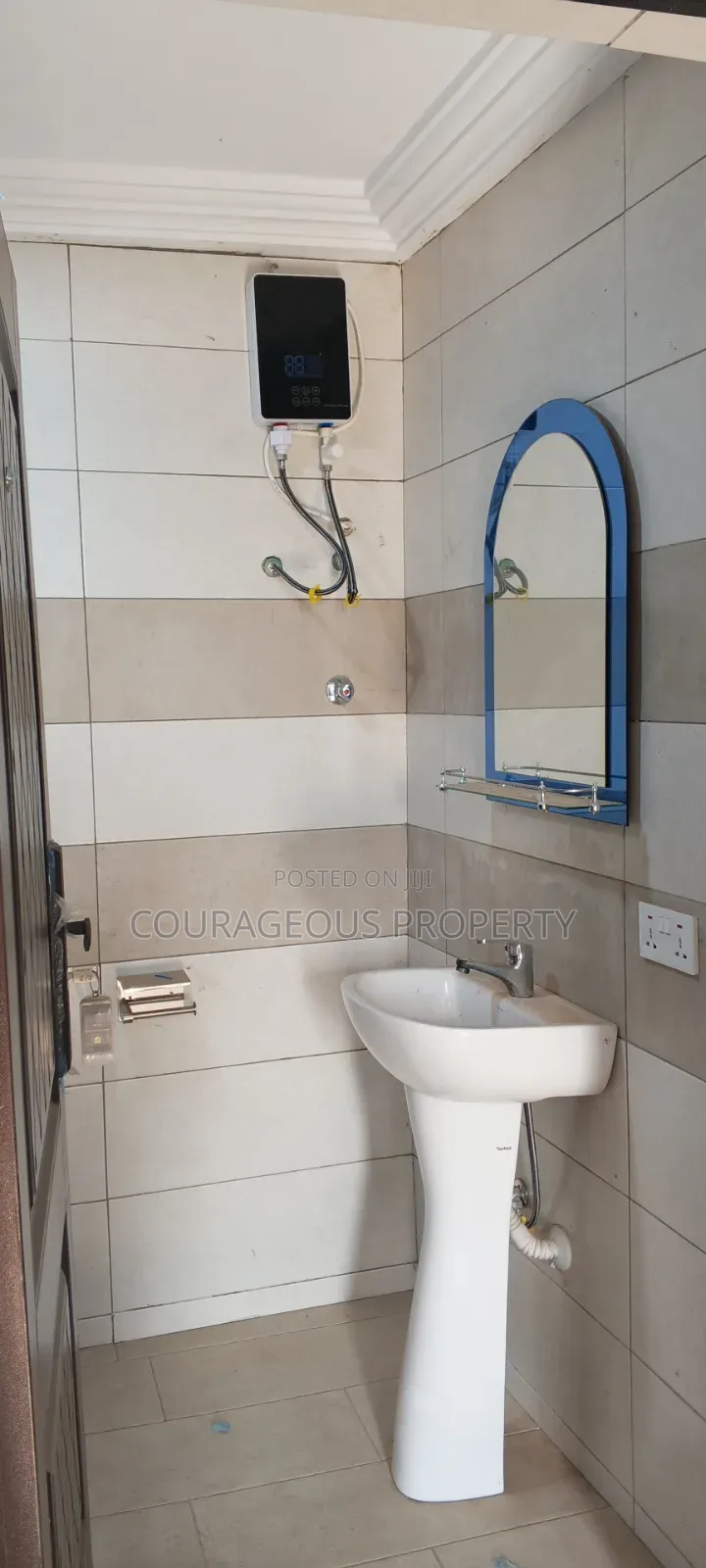 2bdrm Apartment in Atomic Down, Kwabenya for rent