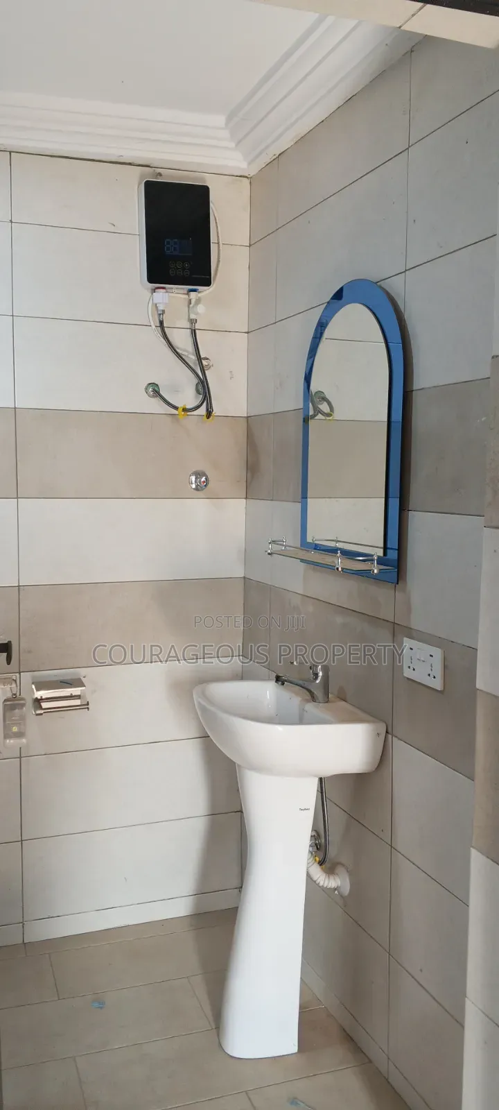 2bdrm Apartment in Atomic Down, Kwabenya for rent