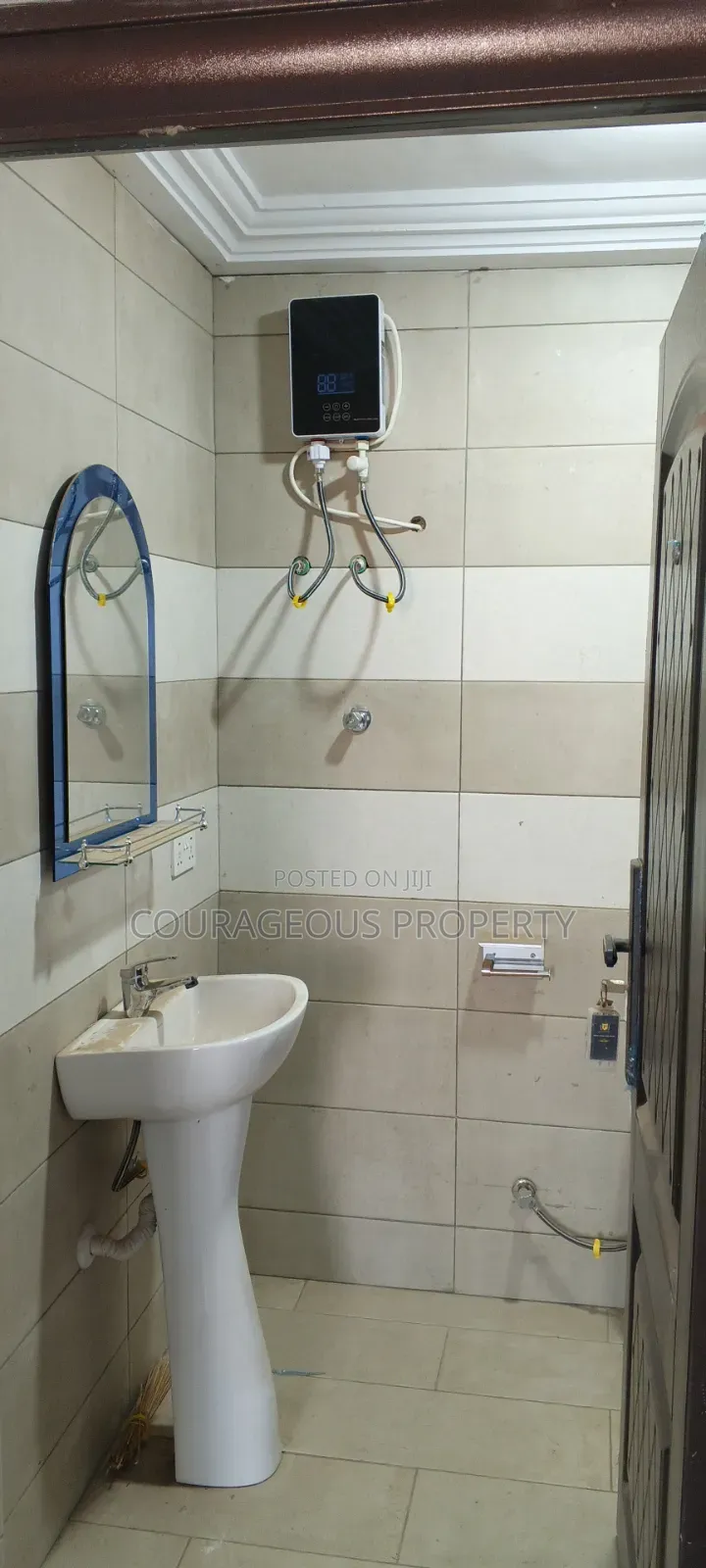 2bdrm Apartment in Atomic Down, Kwabenya for rent