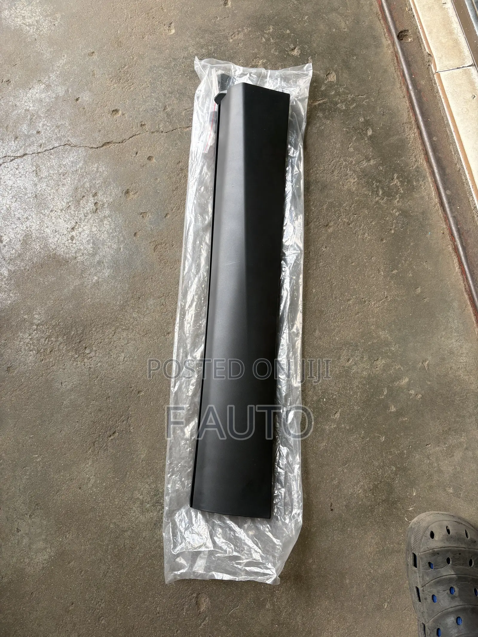 Mitsubishi Outlander 2023,2024,2025,2026 Back Door Moulding