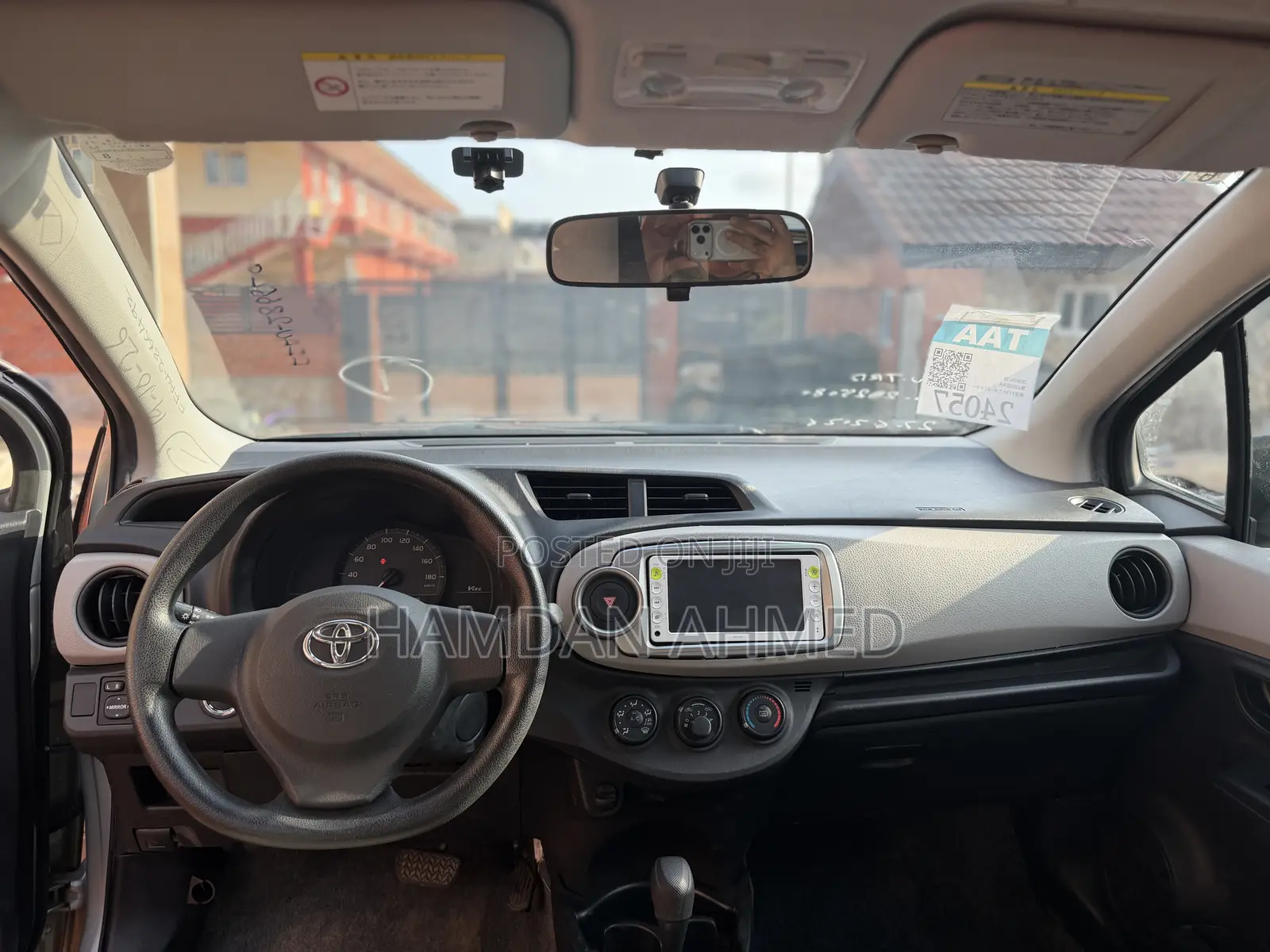 Toyota Vitz 1.3 FWD 5dr 2012 Gray