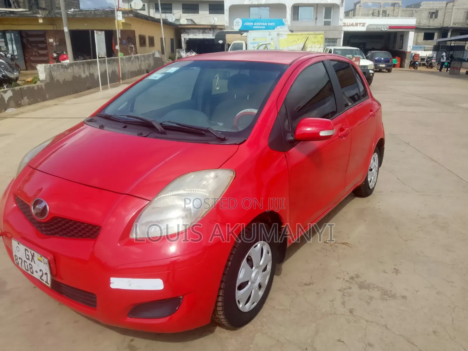 Toyota Vitz 1.3 FWD 5dr 2010 Red