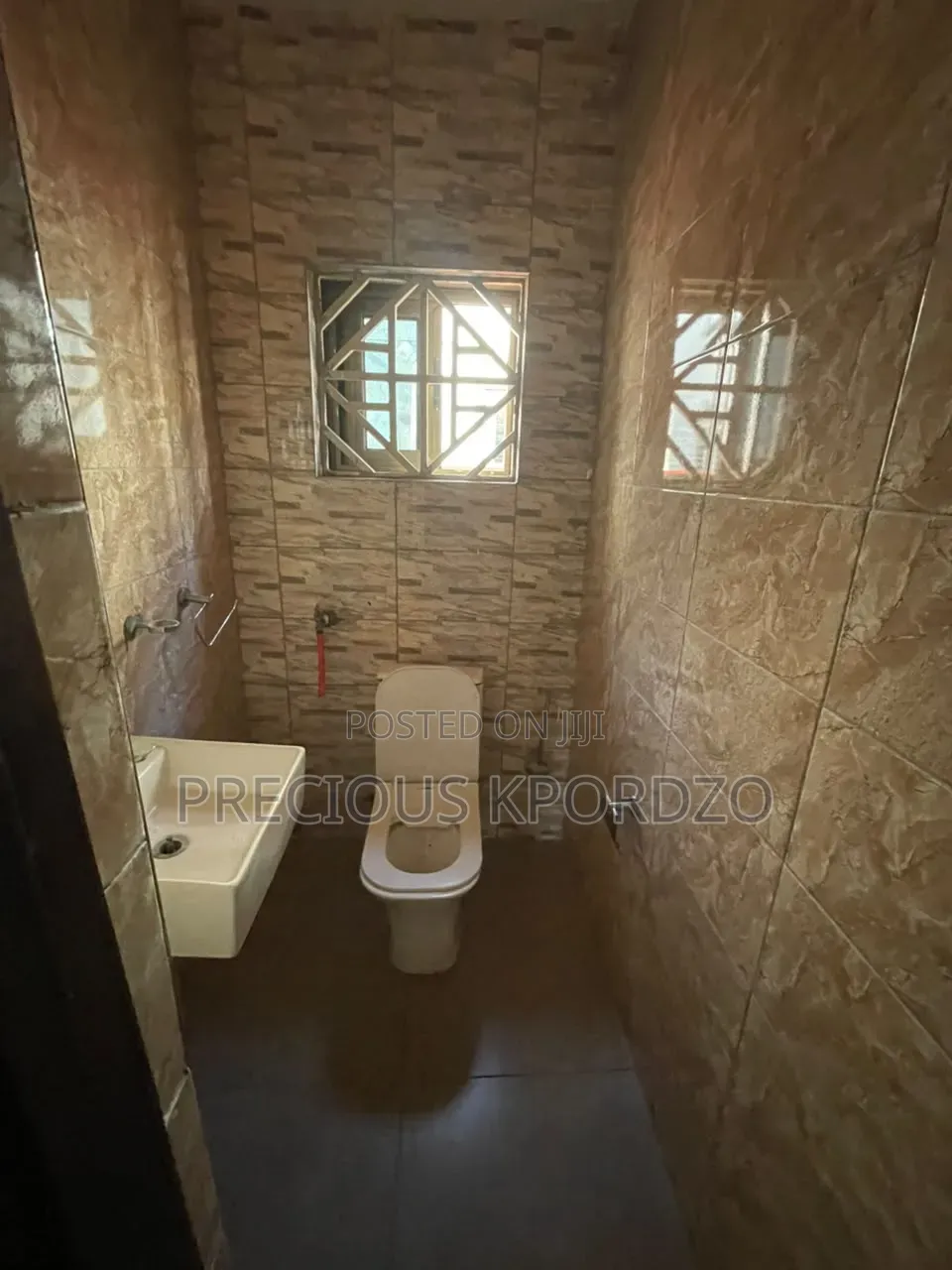 3bdrm House in Lakeside Estate for rent