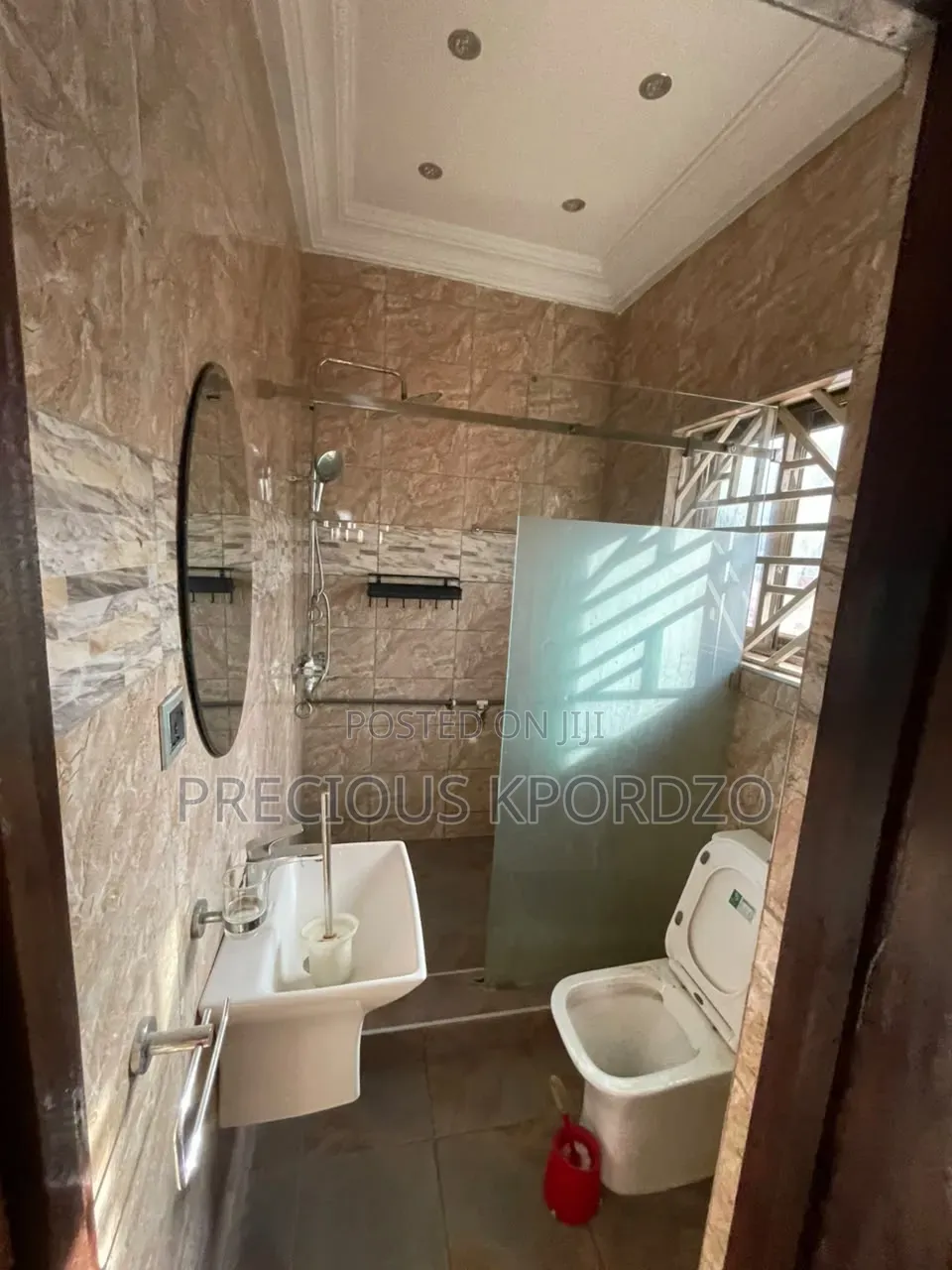 3bdrm House in Lakeside Estate for rent