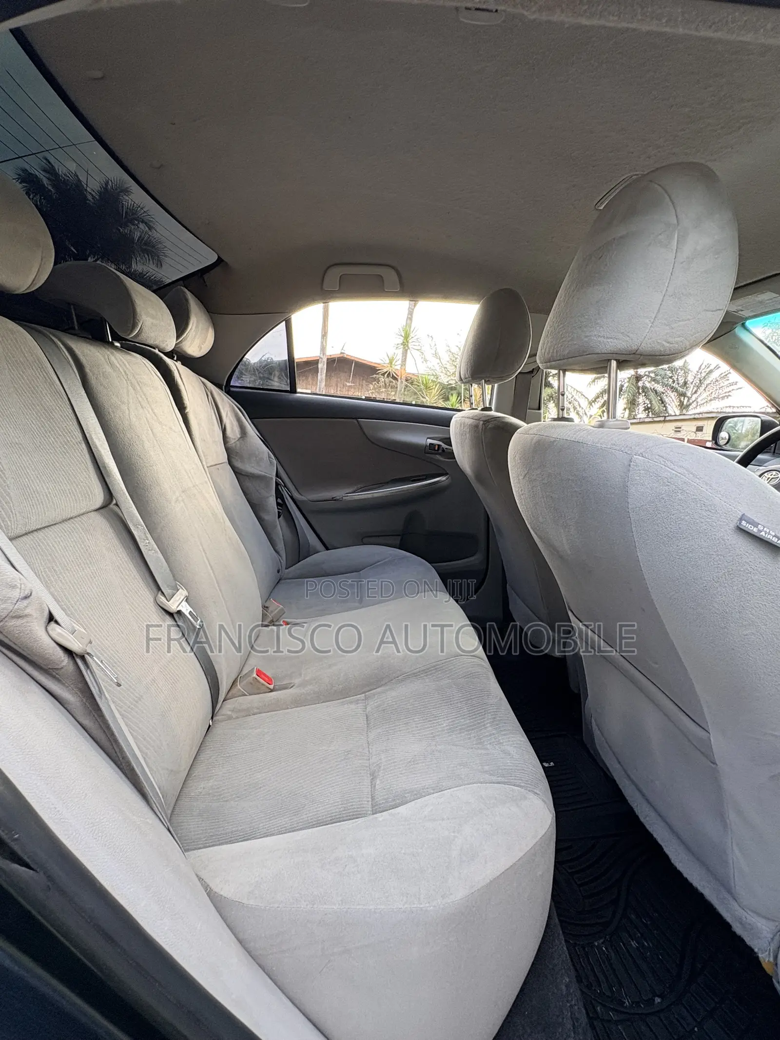 Toyota Corolla LE 4dr Sedan (1.8L 4cyl 4A) 2012 Gray