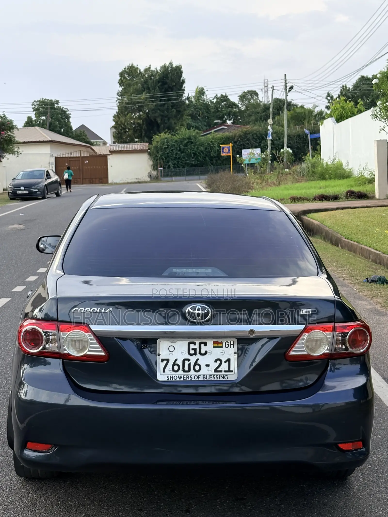 Toyota Corolla LE 4dr Sedan (1.8L 4cyl 4A) 2012 Gray