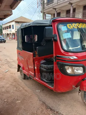 TVS King Cargo 2025 Red