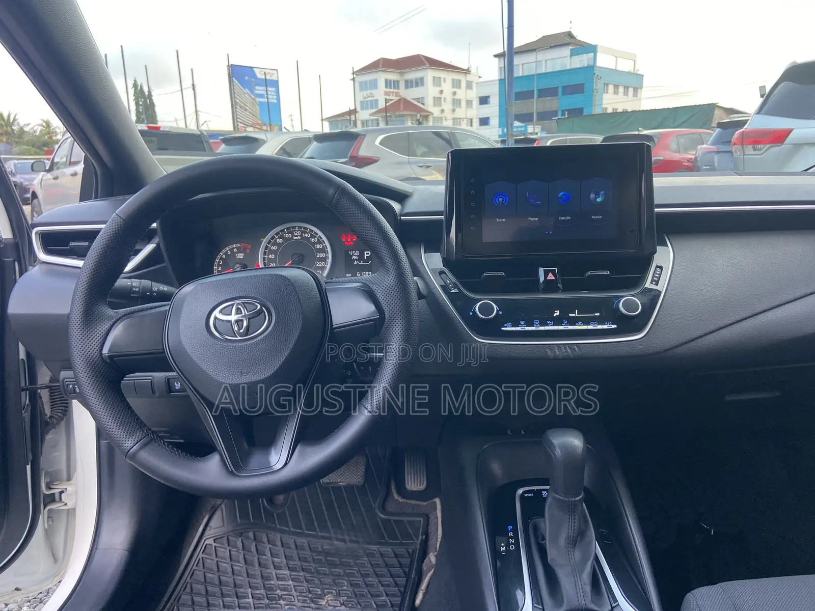 Toyota Corolla SE 2021 White