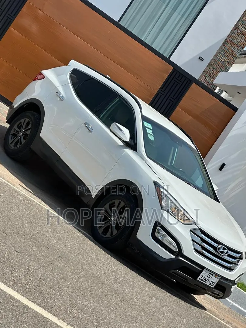 Hyundai Santa Fe Limited 4dr SUV (3.3L 6cyl 6A) 2014 White