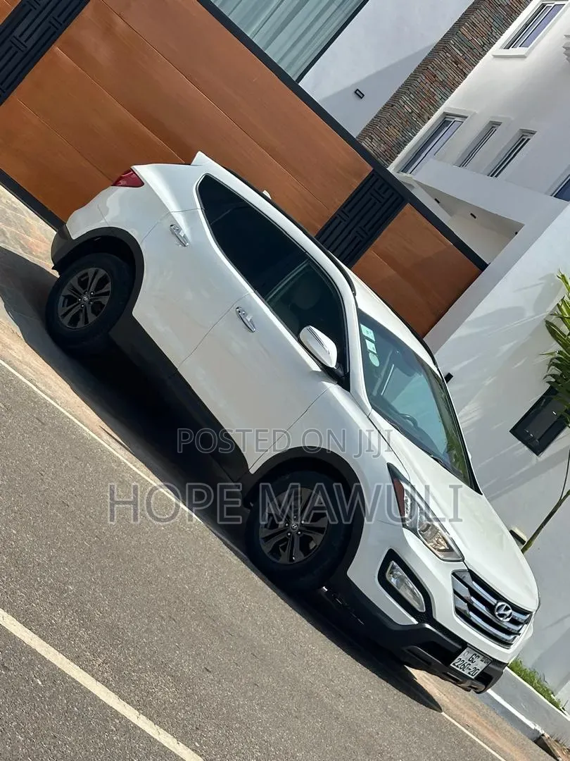 Hyundai Santa Fe Limited 4dr SUV (3.3L 6cyl 6A) 2014 White