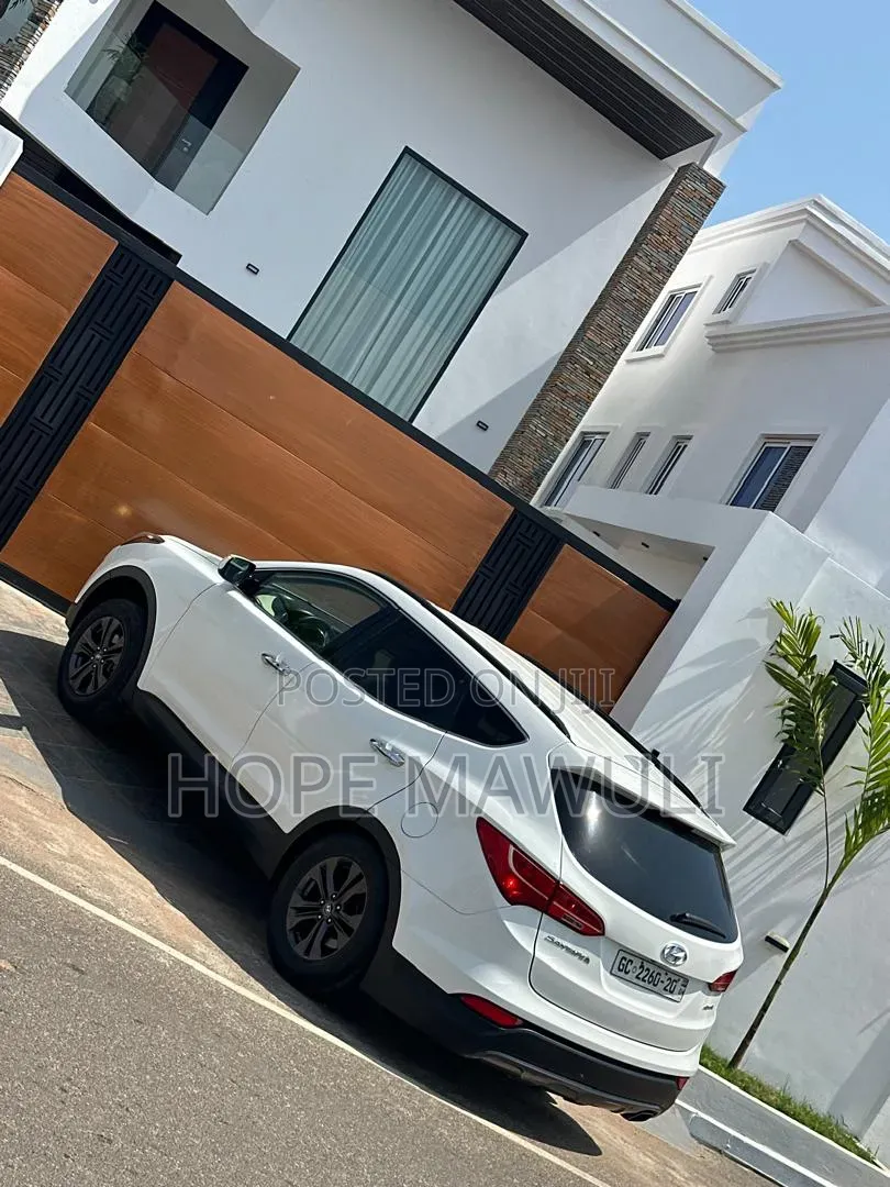 Hyundai Santa Fe Limited 4dr SUV (3.3L 6cyl 6A) 2014 White