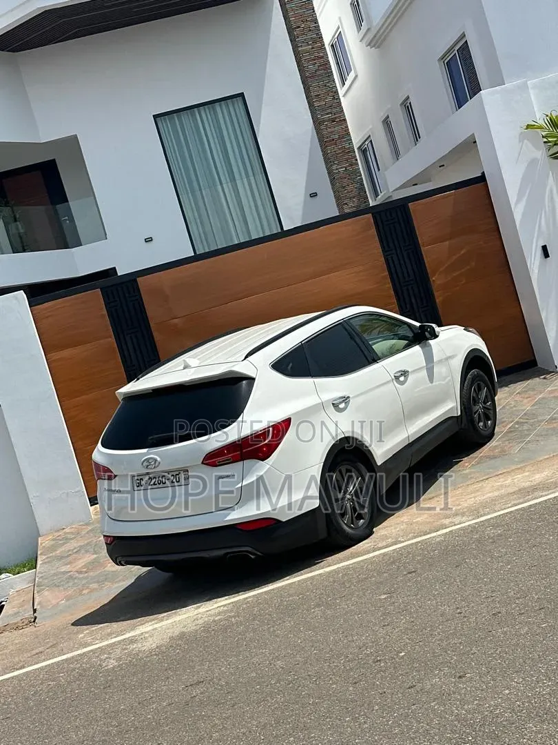 Hyundai Santa Fe Limited 4dr SUV (3.3L 6cyl 6A) 2014 White